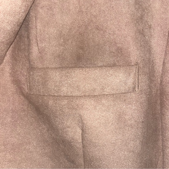 70s Vintage Faux Suede Skirt Suit in Tan Modern Size Medium - Picture 11 of 16